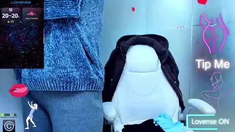 evelyne_rose online show from February 11, 2026, 5:45 am