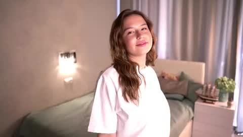Snapshot of evelynnclaire chatting on June 16, 2026, 6:38 am Emily online show from June 16, 2026, 6:38 am