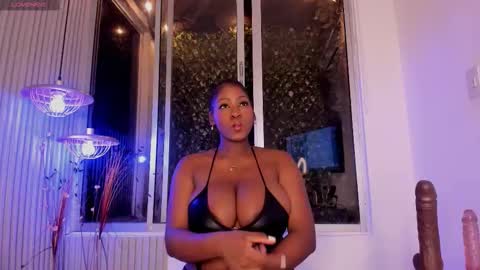 EvelynZoee online show from October 21, 2025, 3:40 am