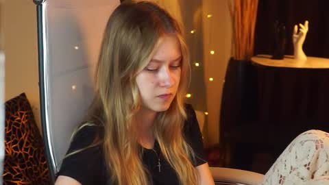 Snapshot of evemundie chatting on May 26, 2026, 9:05 am Eve online show from May 26, 2026, 9:05 am