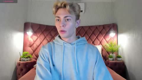 Evan online show from December 21, 2025, 1:18 pm