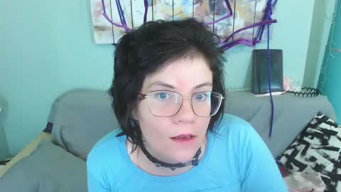 Everly online show from December 25, 2024, 3:50 am