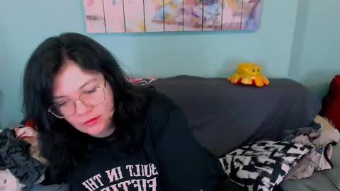 Snapshot of everly_rays chatting on April 22, 2026, 10:39 am Everly online show from April 22, 2026, 10:39 am
