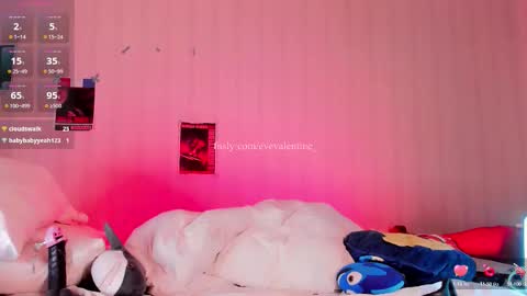 Eva  online show from September 15, 2025, 7:14 pm