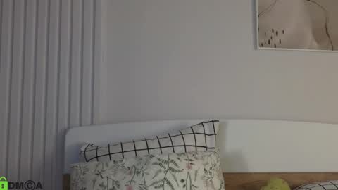 evi_woow online show from December 13, 2024, 9:20 pm