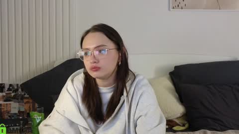 evi_woow online show from January 26, 2025, 7:31 pm