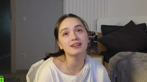 evi_woow online show from February 2, 2025, 11:32 pm