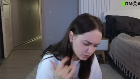 evi_woow online show from March 2, 2025, 11:42 pm