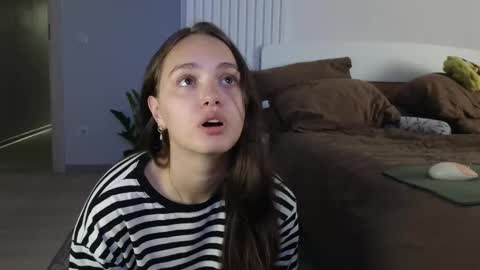 evi_woow online show from September 9, 2025, 8:52 pm