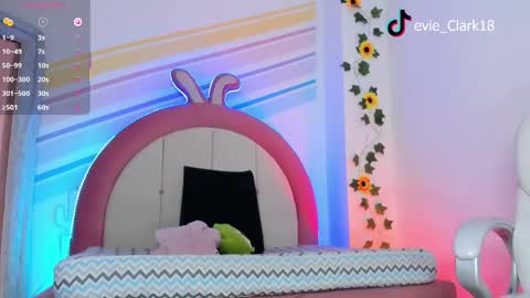 My name is Evie  nice to meet you  really get to know me better private is open  online show from February 16, 2025, 12:41 am