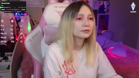 Evie online show from December 15, 2024, 11:31 pm