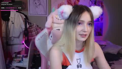 Evie online show from February 12, 2025, 8:29 pm