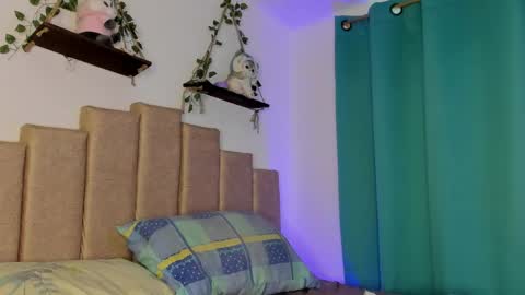 Snapshot of evieh1_ chatting on May 21, 2026, 3:08 pm Ivi Alejandra online show from May 21, 2026, 3:08 pm