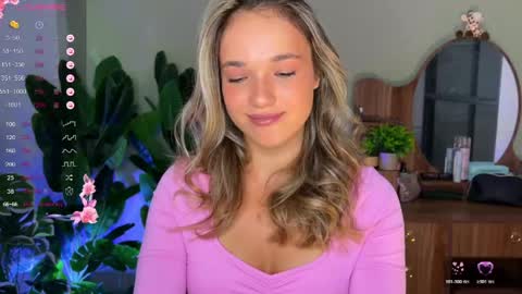 Snapshot of evielina chatting on April 28, 2026, 11:43 pm evielina online show from April 28, 2026, 11:43 pm