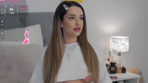 Evie online show from February 18, 2025, 7:19 pm