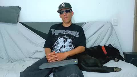 evil_boss1 online show from April 20, 2026, 1:41 am