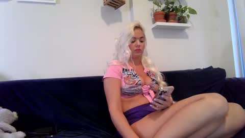 Badblondebunny online show from September 28, 2025, 10:48 pm