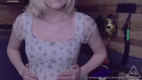Snapshot of evilvillainess chatting on April 28, 2026, 12:10 pm Vesper - online show from April 28, 2026, 12:10 pm