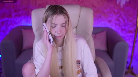 Eva online show from April 10, 2026, 8:08 am