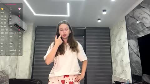 Eva online show from November 1, 2025, 3:14 pm