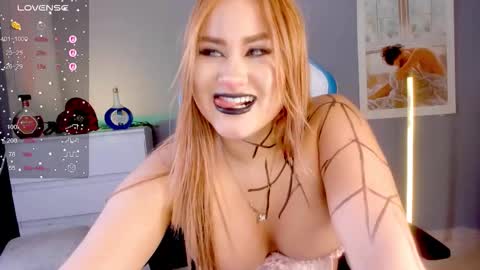 evva_foxxy online show from September 24, 2025, 2:31 pm