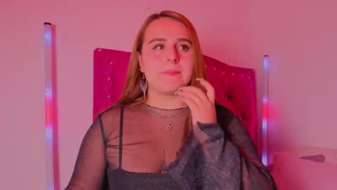 EVY online show from November 18, 2025, 4:50 am