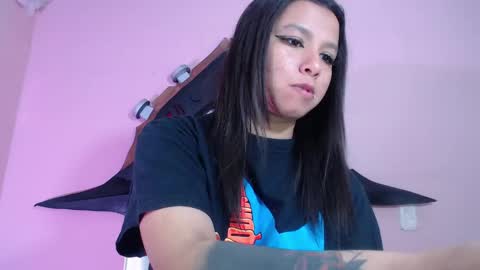 Im Evy online show from October 1, 2025, 5:41 pm