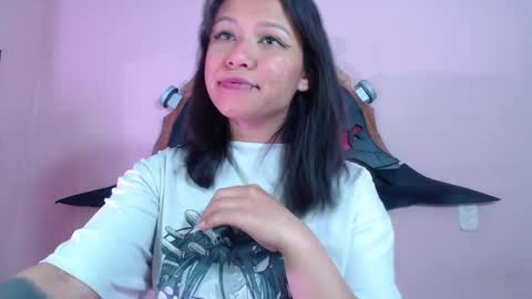 Im Evy online show from November 4, 2025, 2:27 pm