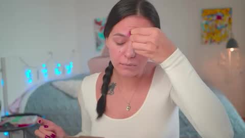 ewelynscott online show from October 20, 2025, 10:05 am