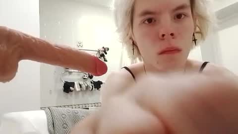 Essa online show from April 8, 2026, 4:34 am