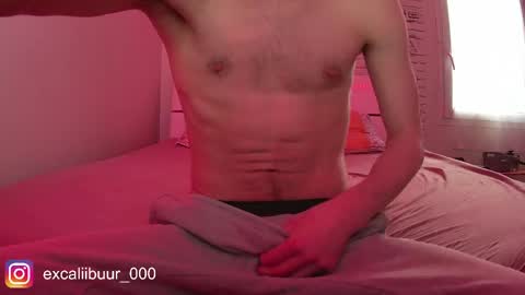 Excaliibuur online show from March 29, 2026, 6:19 pm