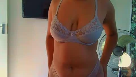 courtney online show from April 1, 2026, 5:52 am