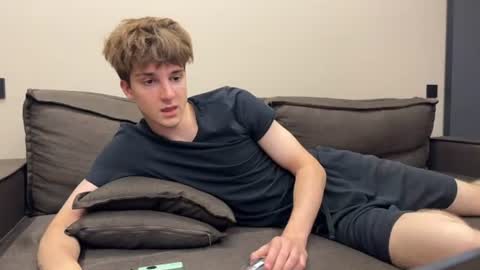 exclusiveflexboy online show from June 21, 2026, 9:06 pm