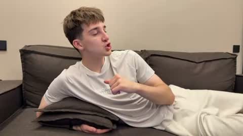 exclusiveflexboy online show from July 13, 2026, 10:01 pm