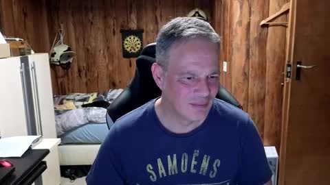 Snapshot of exibe1219 chatting on February 22, 2025, 4:09 pm exibe1219 online show from February 22, 2025, 4:09 pm