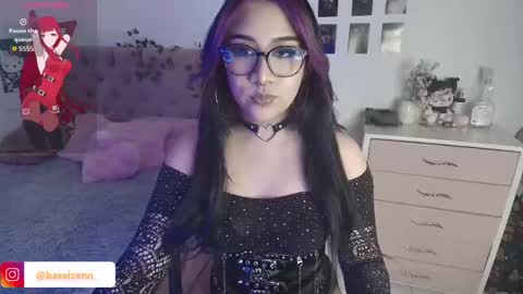 Snapshot of exodiakinky chatting on September 19, 2025, 4:25 am Goddess Exodia please help me reach 100 thumbs up online show from September 19, 2025, 4:25 am