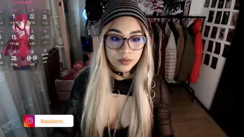 Snapshot of exodiakinky chatting on March 3, 2026, 4:18 am Goddess Exodia please help me reach 100 thumbs up online show from March 3, 2026, 4:18 am