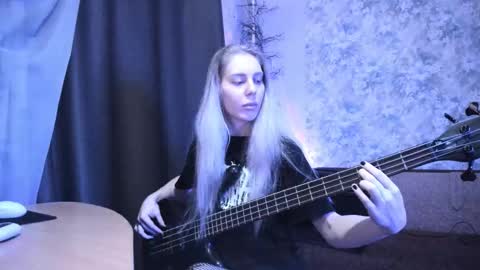 Snapshot of exorty chatting on September 12, 2025, 1:49 am my real name is Irene but Exo is oke too online show from September 12, 2025, 1:49 am