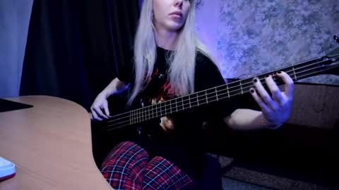 Snapshot of exorty chatting on September 15, 2025, 12:21 am my real name is Irene but Exo is oke too online show from September 15, 2025, 12:21 am