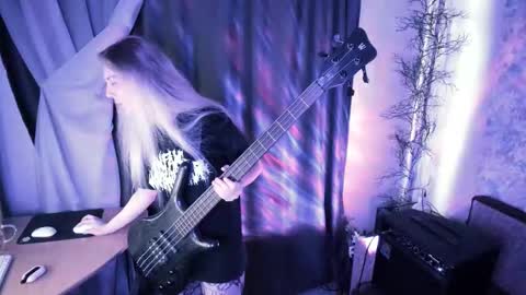 Snapshot of exorty chatting on September 20, 2025, 4:46 am my real name is Irene but Exo is oke too online show from September 20, 2025, 4:46 am