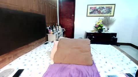 Snapshot of exotic_angel69 chatting on October 11, 2025, 2:55 am voloptous mommy angel online show from October 11, 2025, 2:55 am