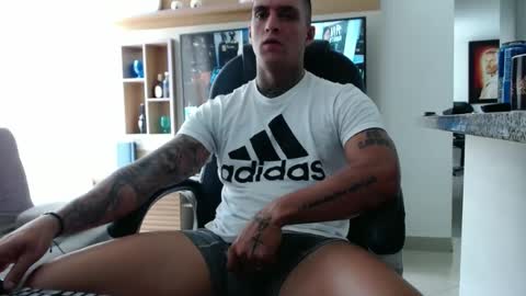 Snapshot of exotic_dude chatting on March 5, 2025, 5:29 pm camilo online show from March 5, 2025, 5:29 pm