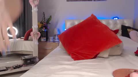 exotica_girl online show from July 19, 2026, 11:25 am