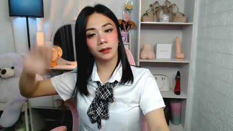 exotictssavie online show from March 2, 2025, 12:20 am