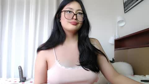 Snapshot of expensive_candyx chatting on March 22, 2026, 5:11 am Candy online show from March 22, 2026, 5:11 am
