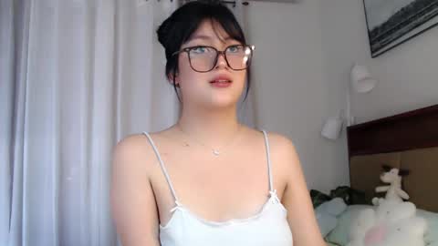 Snapshot of expensive_candyx chatting on May 20, 2026, 3:02 am Candy online show from May 20, 2026, 3:02 am