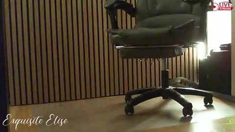 Elise online show from February 9, 2026, 5:39 pm