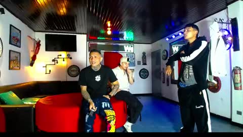 extrangers online show from April 1, 2026, 12:06 pm