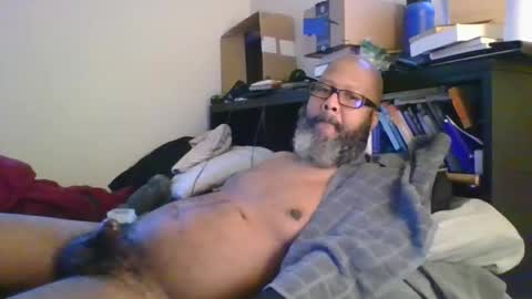 eyequee0007 online show from February 16, 2026, 9:55 pm