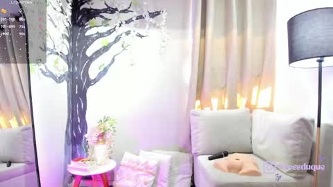 Snapshot of eyes_duque chatting on May 4, 2026, 7:32 pm online show from May 4, 2026, 7:32 pm